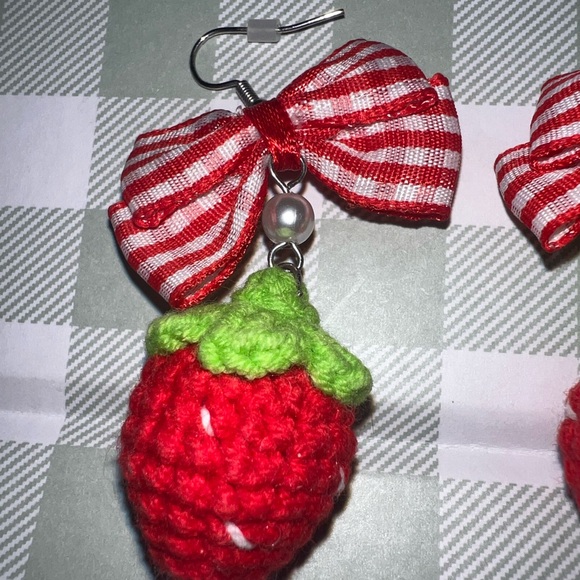 Charming Red Strawberry Earrings with Striped Bow - Picture 3 of 5